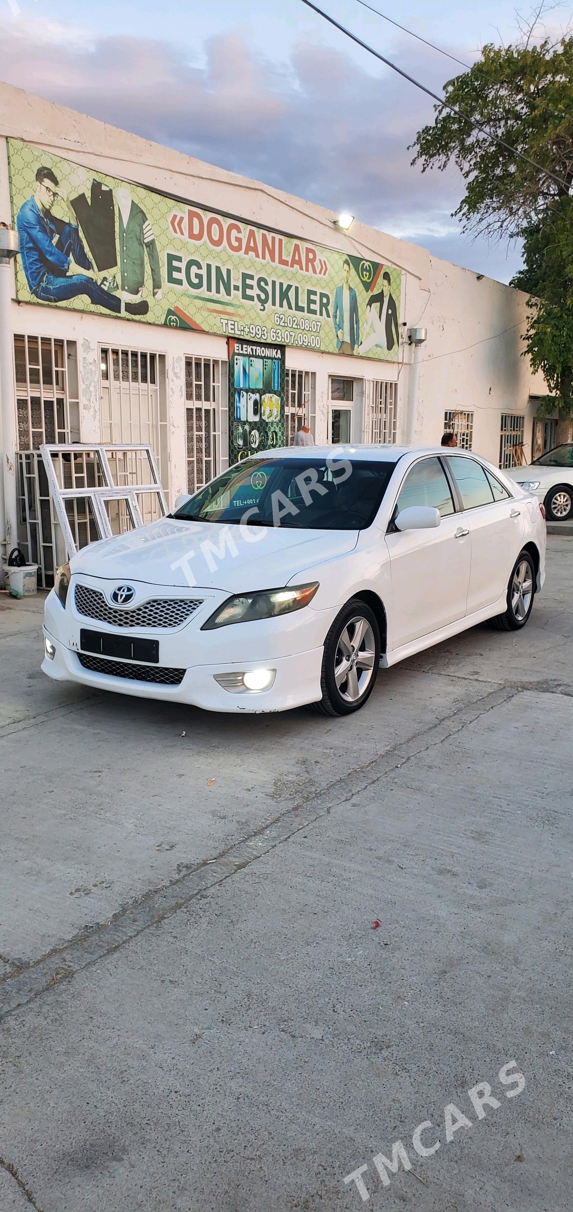 Toyota Camry 2010 - 190 000 TMT - Бахарден - img 3