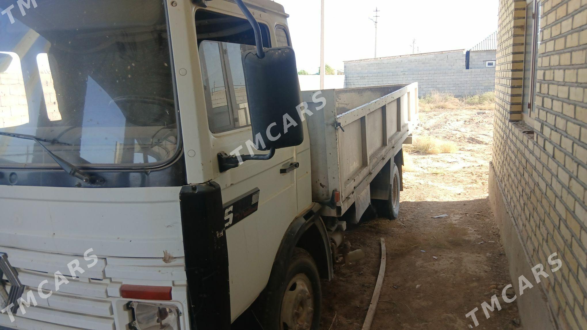 Mitsubishi Canter 1995 - 100 000 TMT - Ýaşlyk - img 2