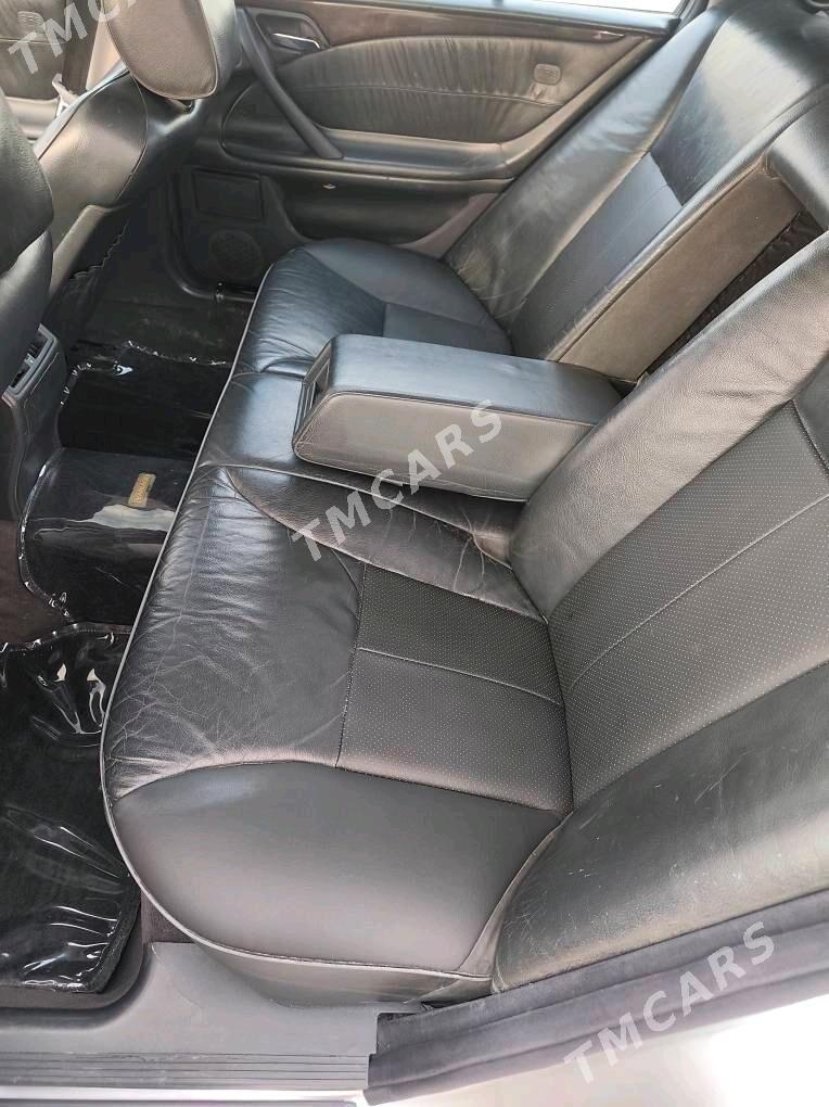 Mercedes-Benz E320 2001 - 110 000 TMT - Gyzylarbat - img 6