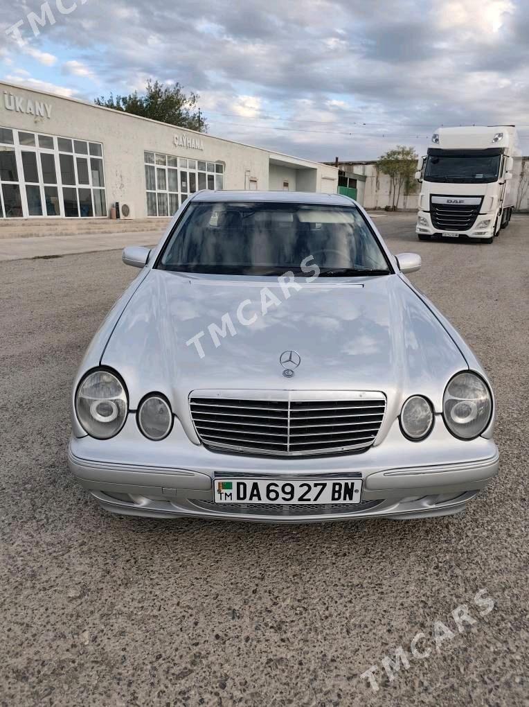 Mercedes-Benz E320 2001 - 110 000 TMT - Gyzylarbat - img 3