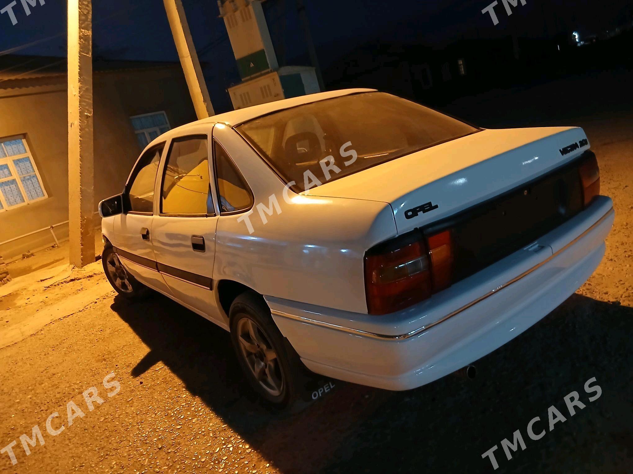 Opel Vectra 1993 - 33 000 TMT - Bäherden - img 2