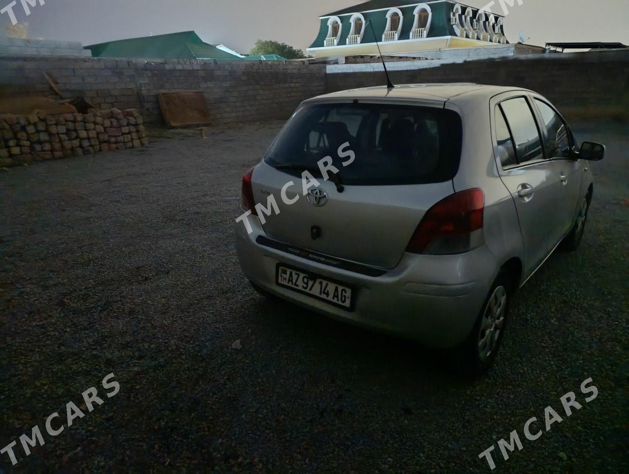 Toyota Yaris 2009 - 115 000 TMT - Гуртли - img 4