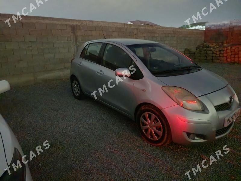Toyota Yaris 2009 - 115 000 TMT - Гуртли - img 3