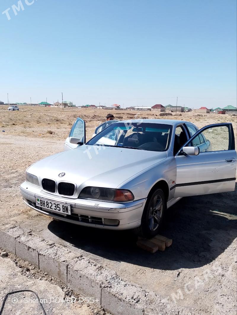 BMW E34 1998 - 65 000 TMT - Балканабат - img 2
