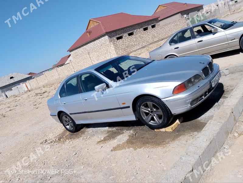 BMW E34 1998 - 65 000 TMT - Балканабат - img 4