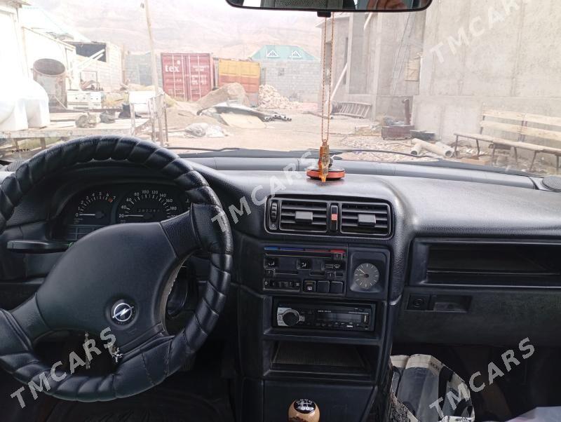 Opel Vectra 1992 - 25 000 TMT - Balkanabat - img 3