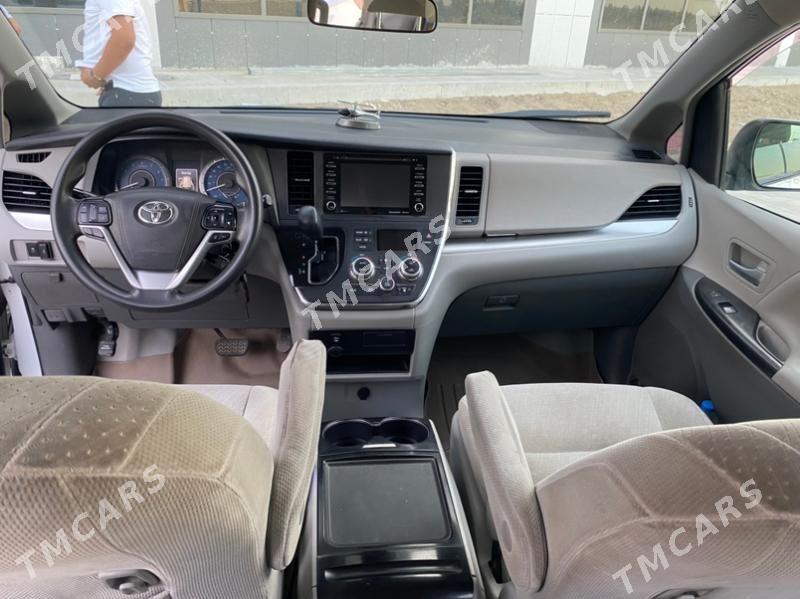 Toyota Sienna 2019 - 410 000 TMT - Aşgabat - img 5