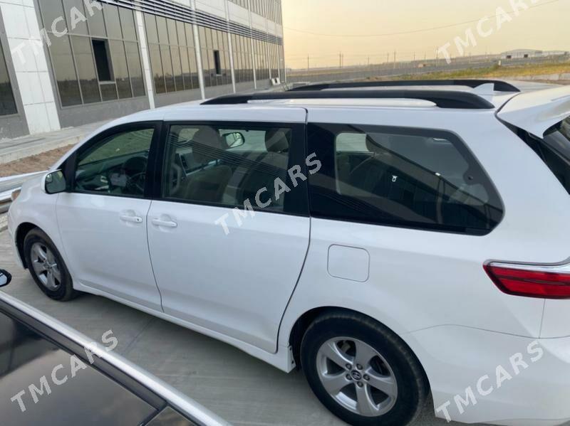 Toyota Sienna 2019 - 410 000 TMT - Aşgabat - img 8