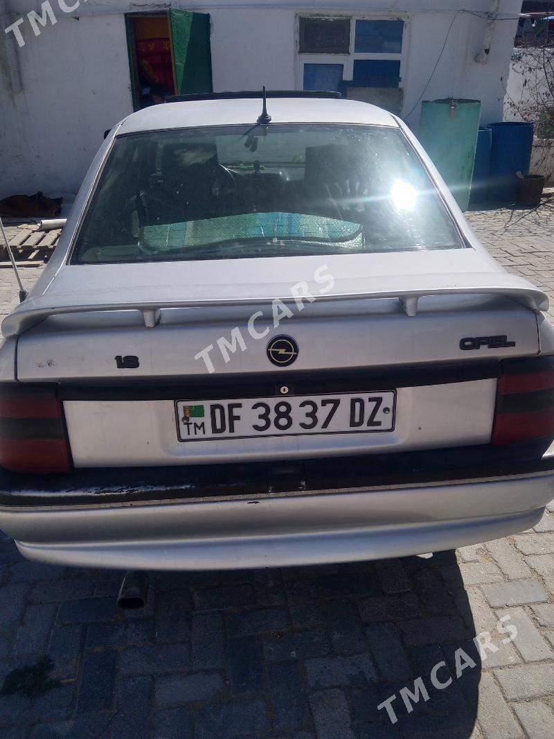 Opel Vectra 1991 - 35 000 TMT - Туркменбаши - img 2