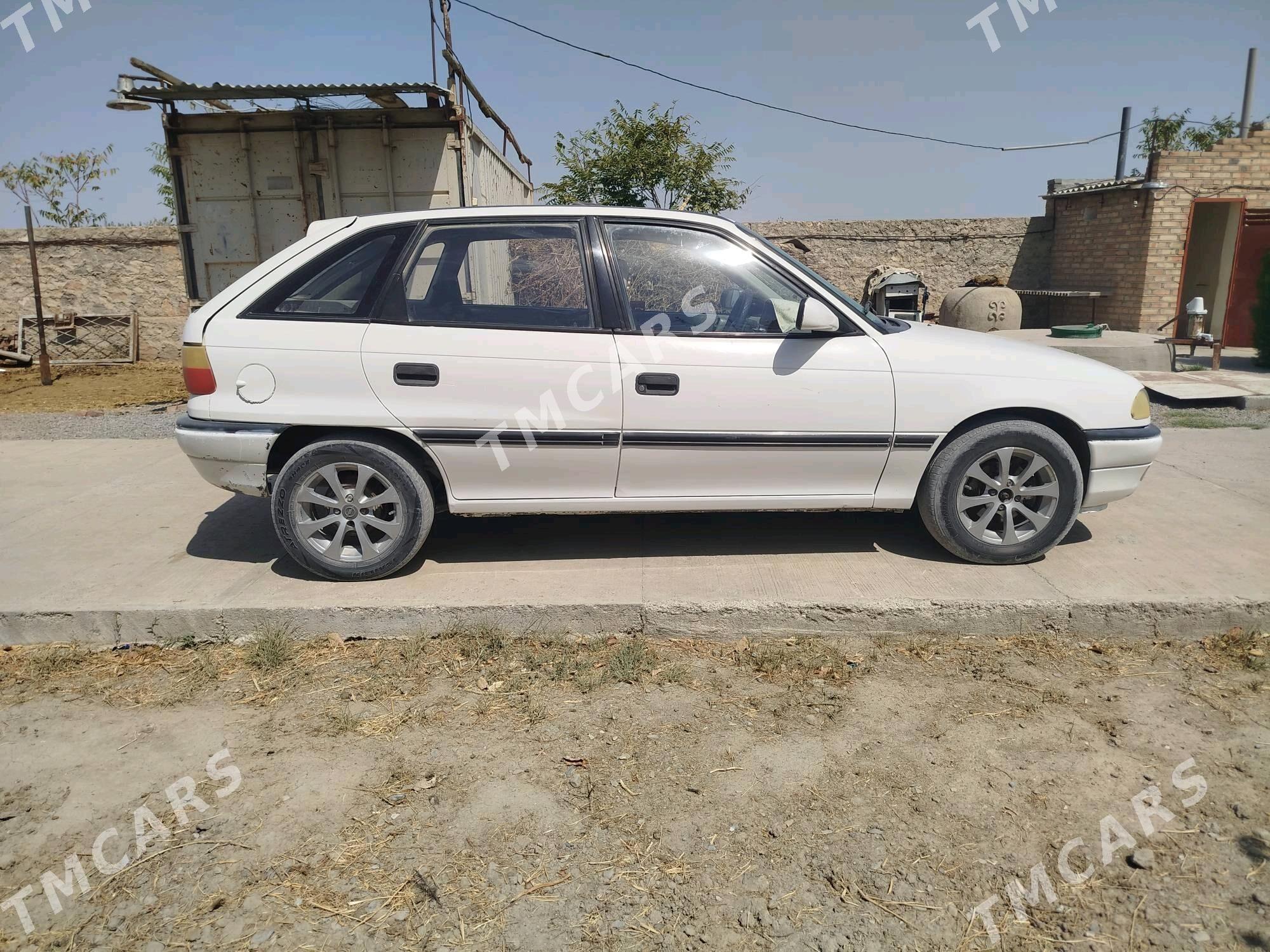 Opel Astra 1993 - 40 000 TMT - Bäherden - img 4
