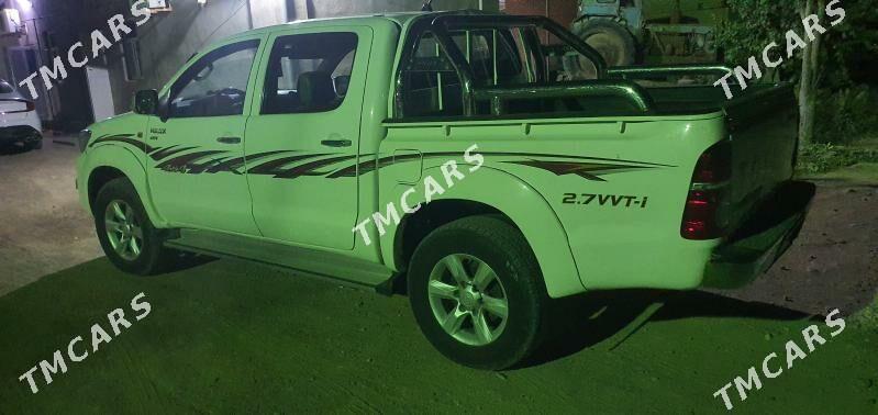 Toyota Hilux 2007 - 250 000 TMT - Ёлётен - img 7
