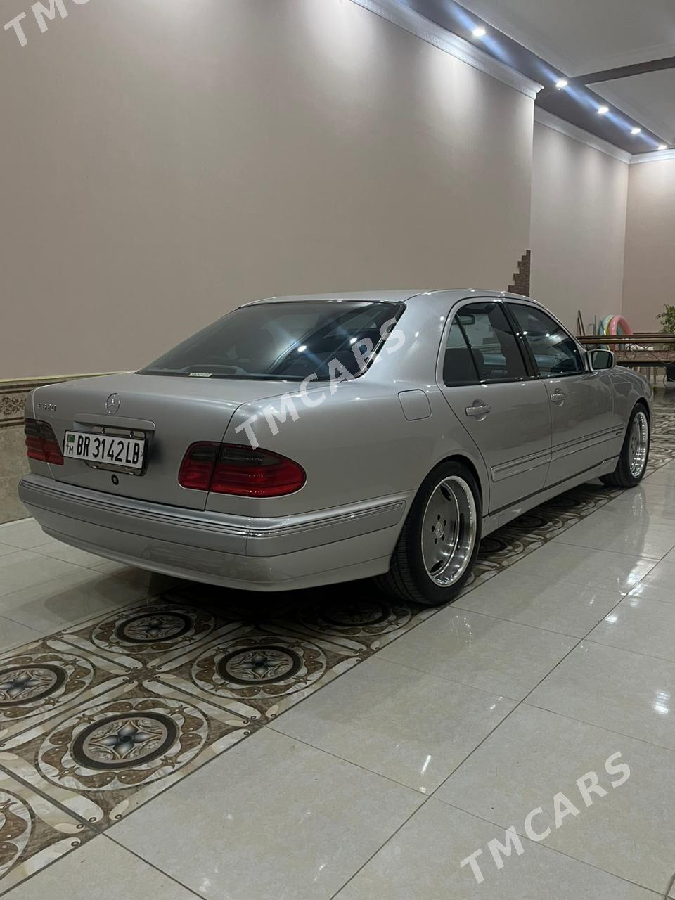 Mercedes-Benz E320 2001 - 240 000 TMT - Туркменабат - img 7