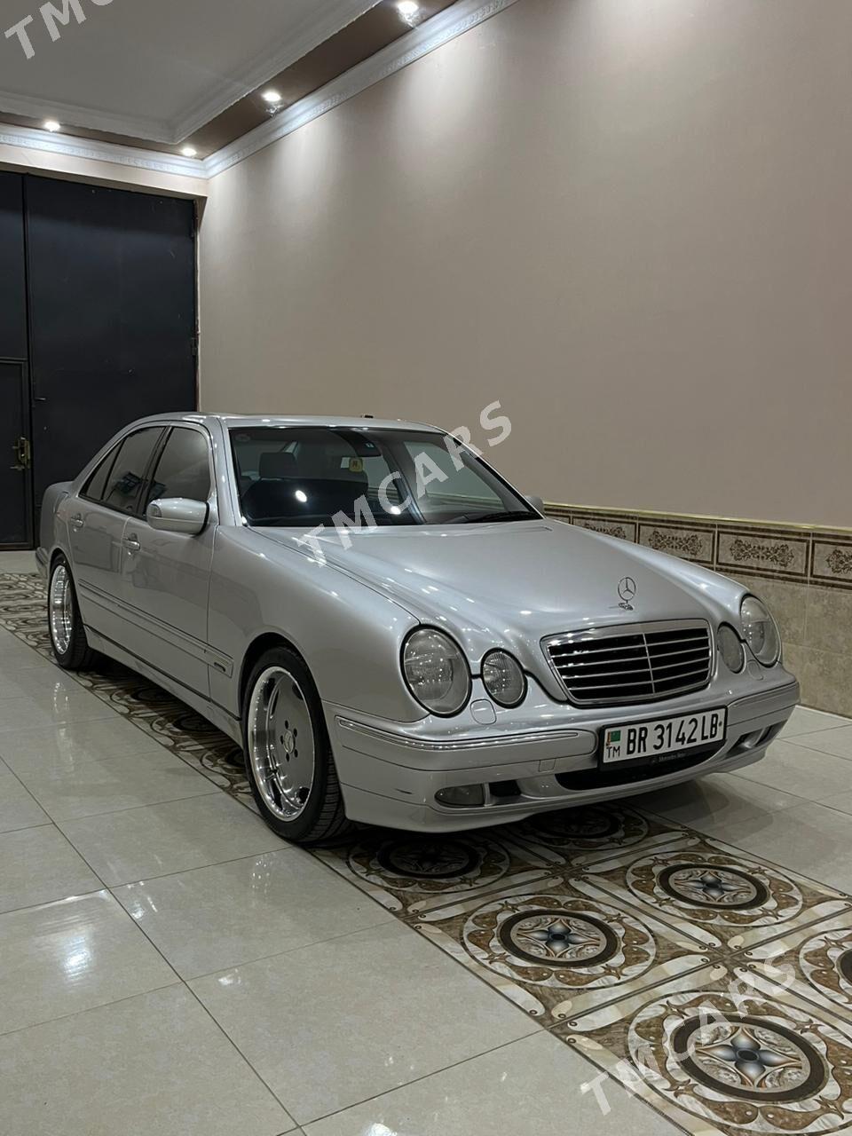 Mercedes-Benz E320 2001 - 240 000 TMT - Туркменабат - img 2