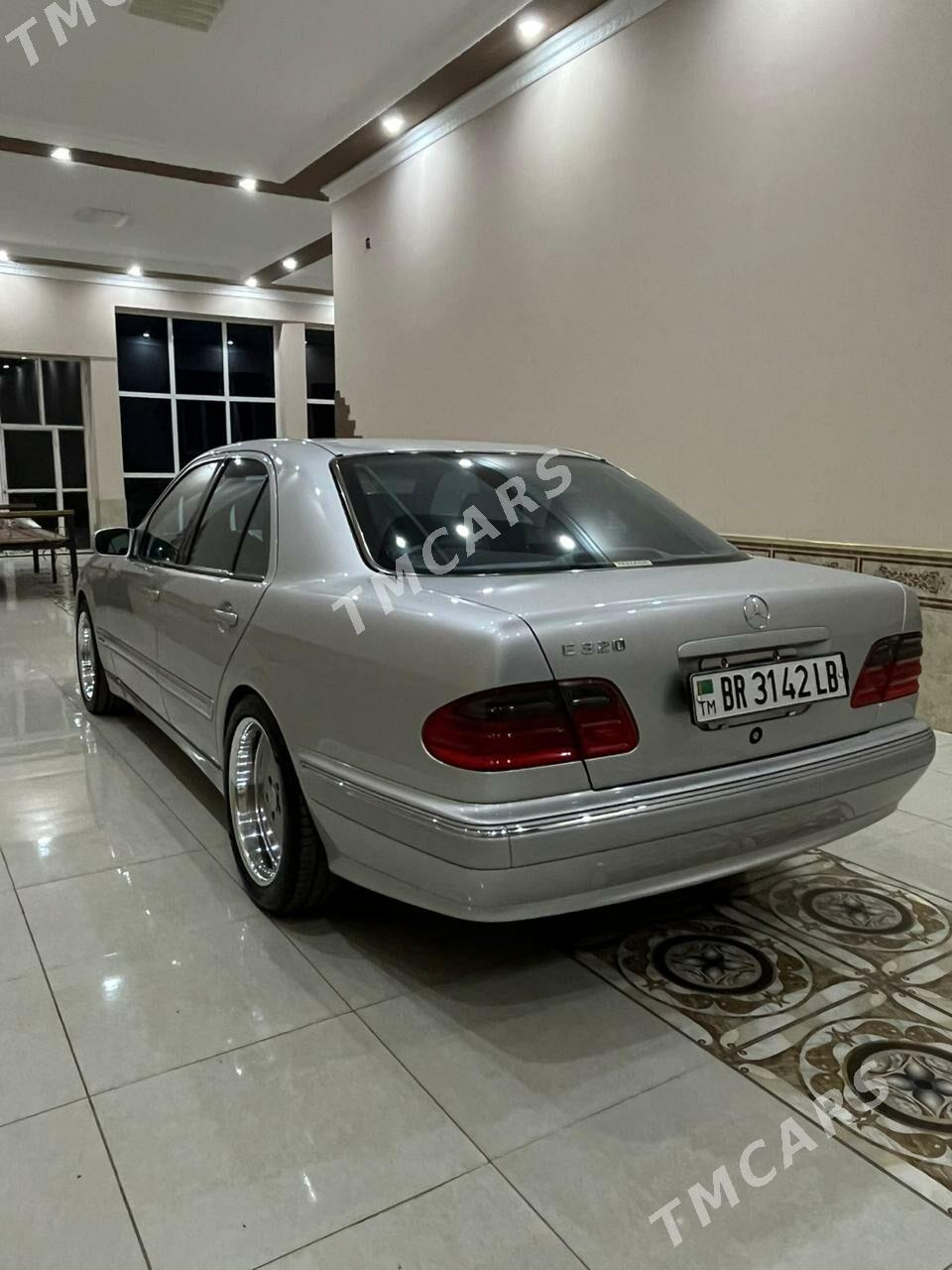 Mercedes-Benz E320 2001 - 240 000 TMT - Туркменабат - img 3