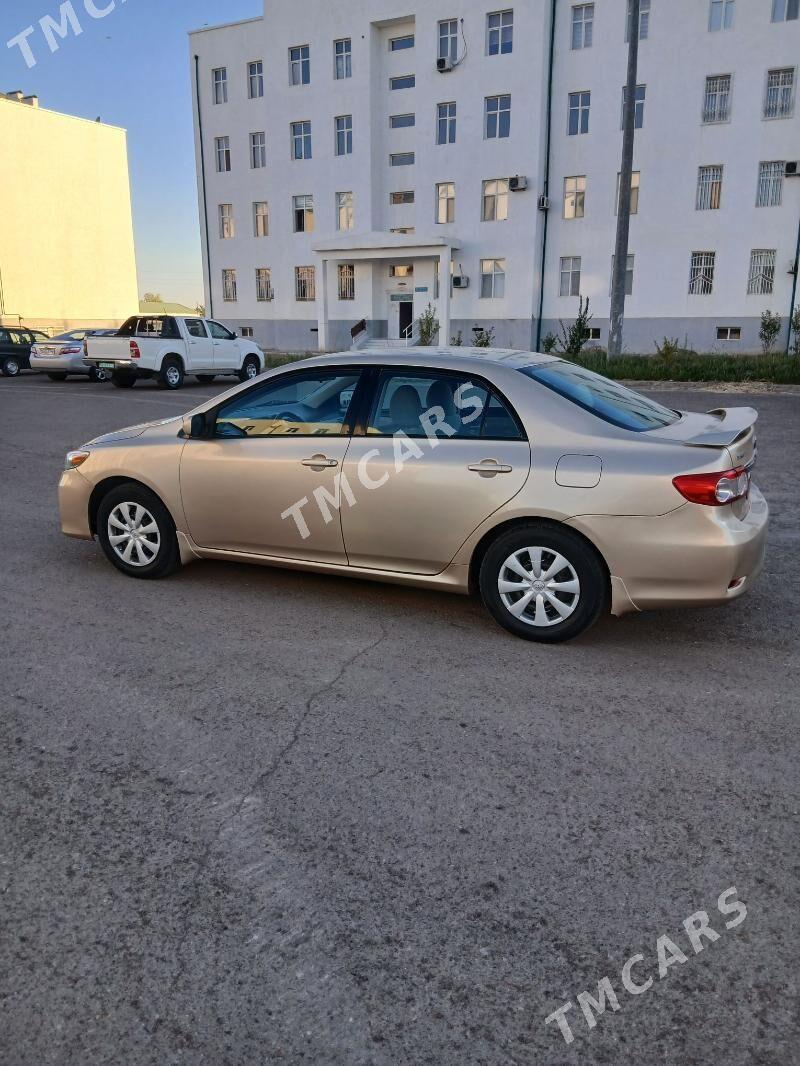 Toyota Corolla 2011 - 152 000 TMT - Дашогуз - img 4