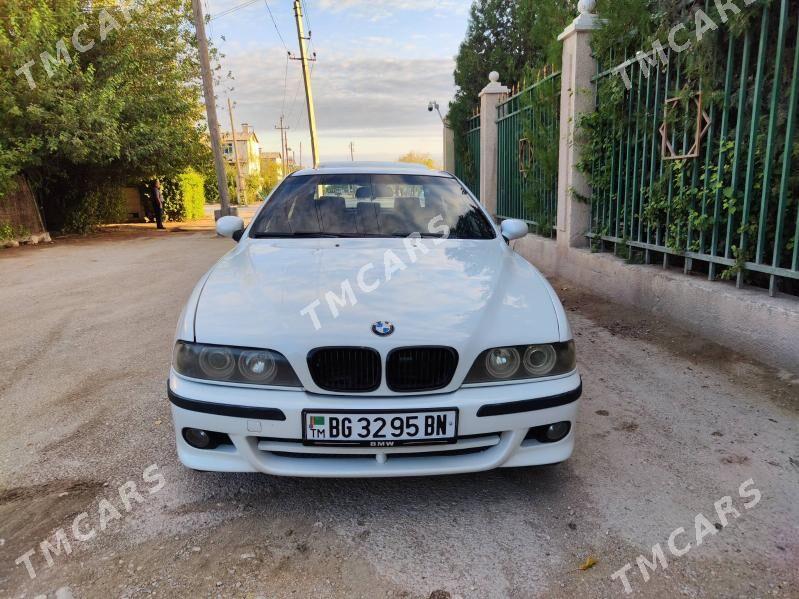 BMW E39 2001 - 133 000 TMT - Балканабат - img 5