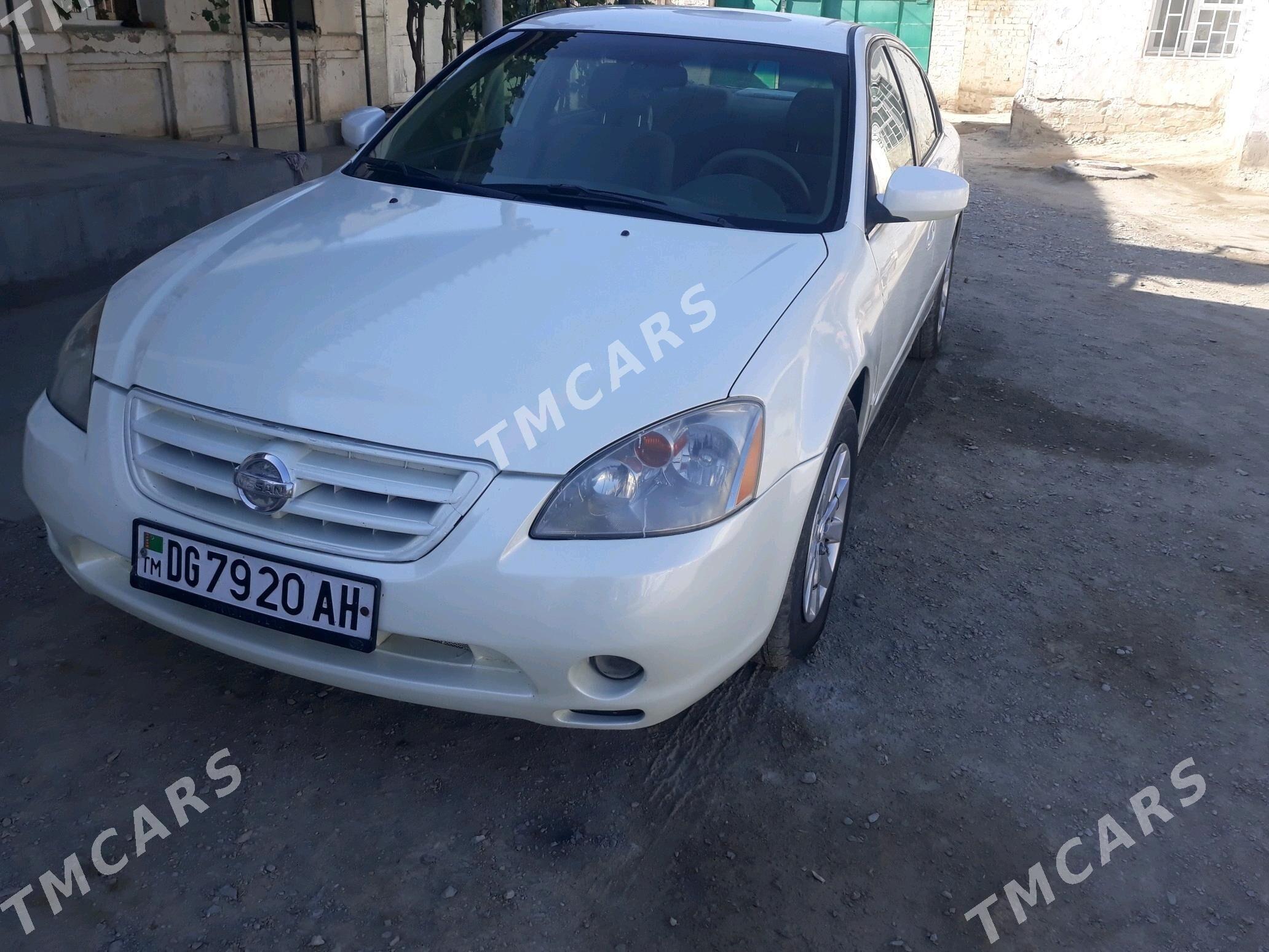 Nissan Altima 2004 - 85 000 TMT - Бахарден - img 4