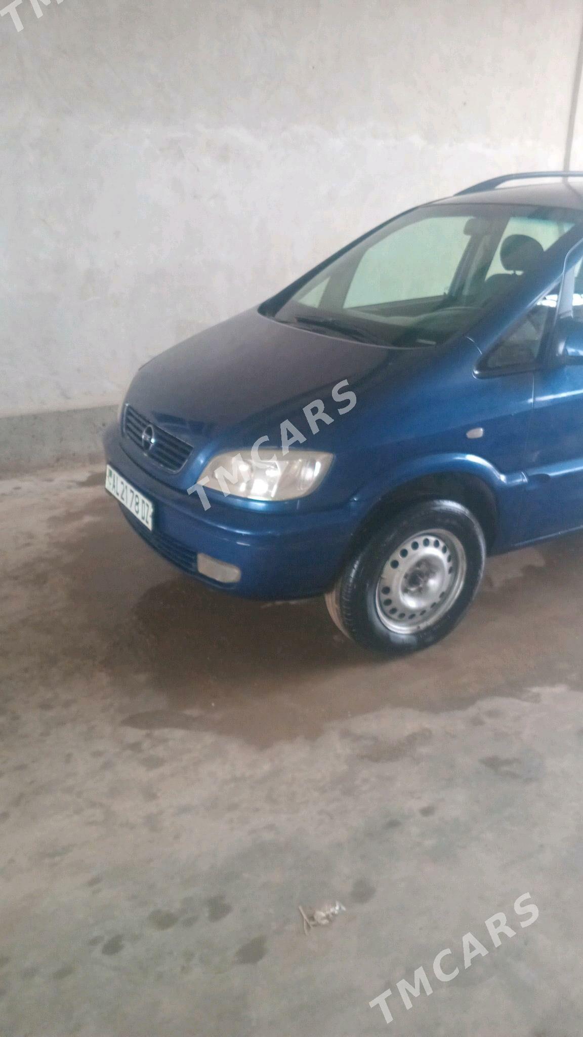 Opel Zafira 2002 - 80 000 TMT - Гурбансолтан Едже - img 3