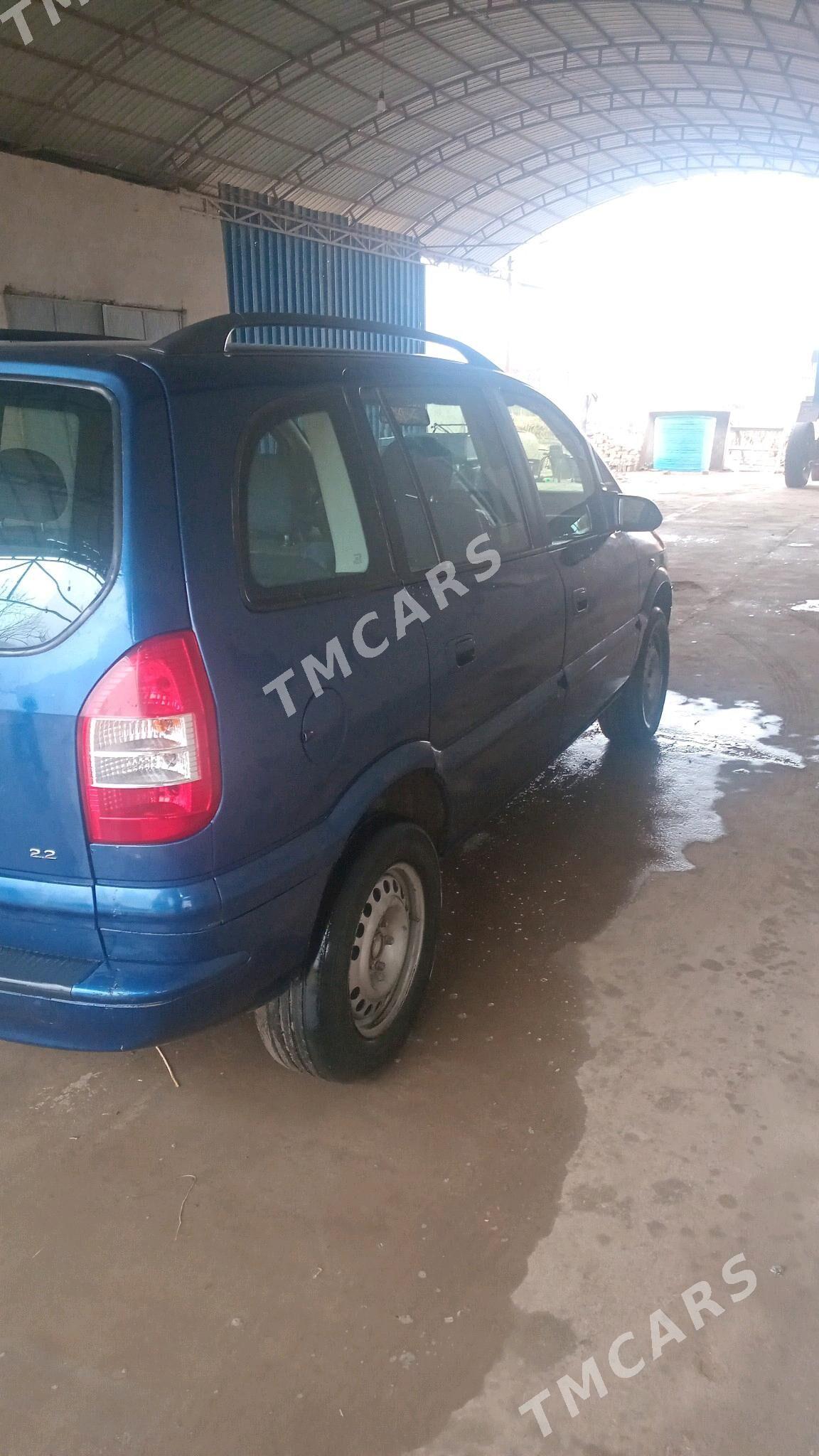 Opel Zafira 2002 - 80 000 TMT - Гурбансолтан Едже - img 5