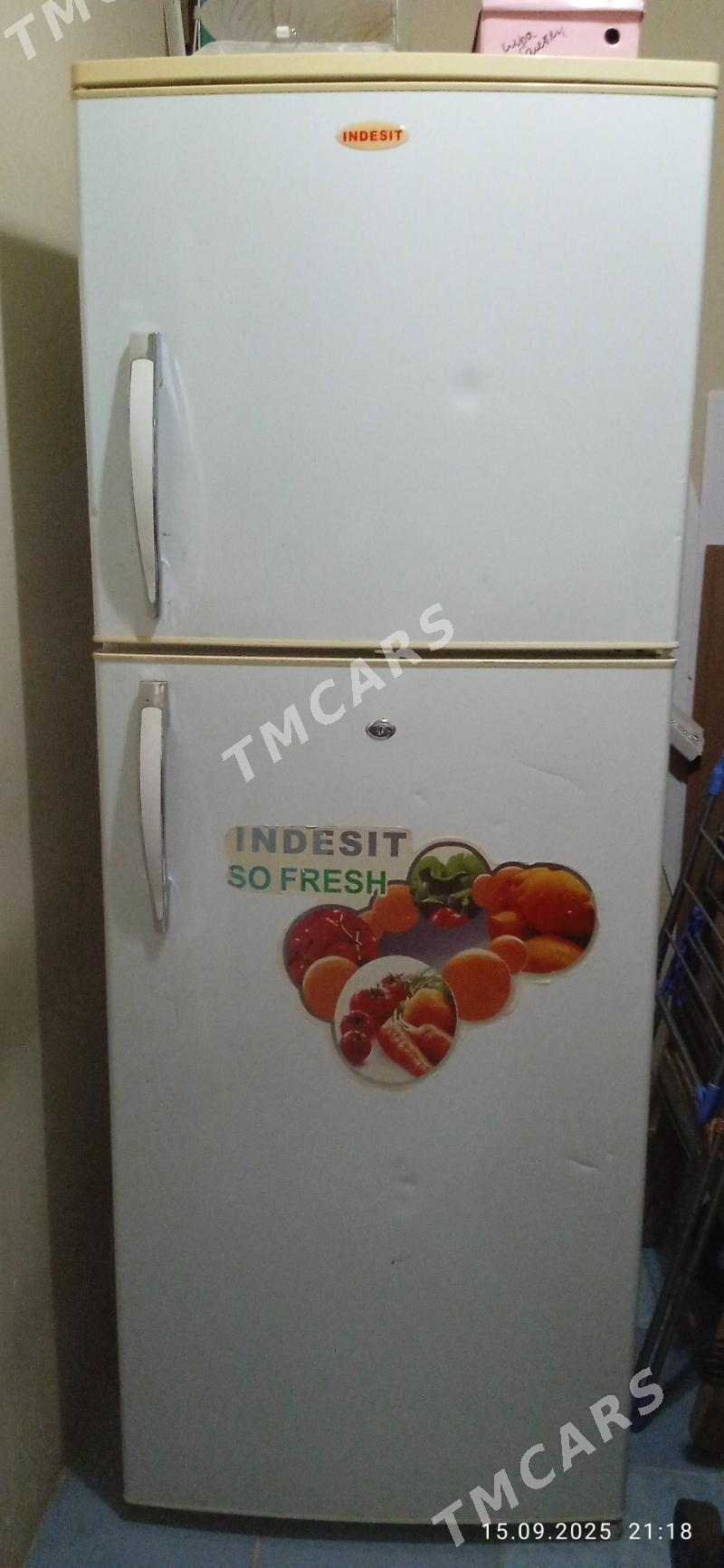 ПРОДАМ ХОЛОДИЛЬНИК INDESIT - Туркменбаши - img 2