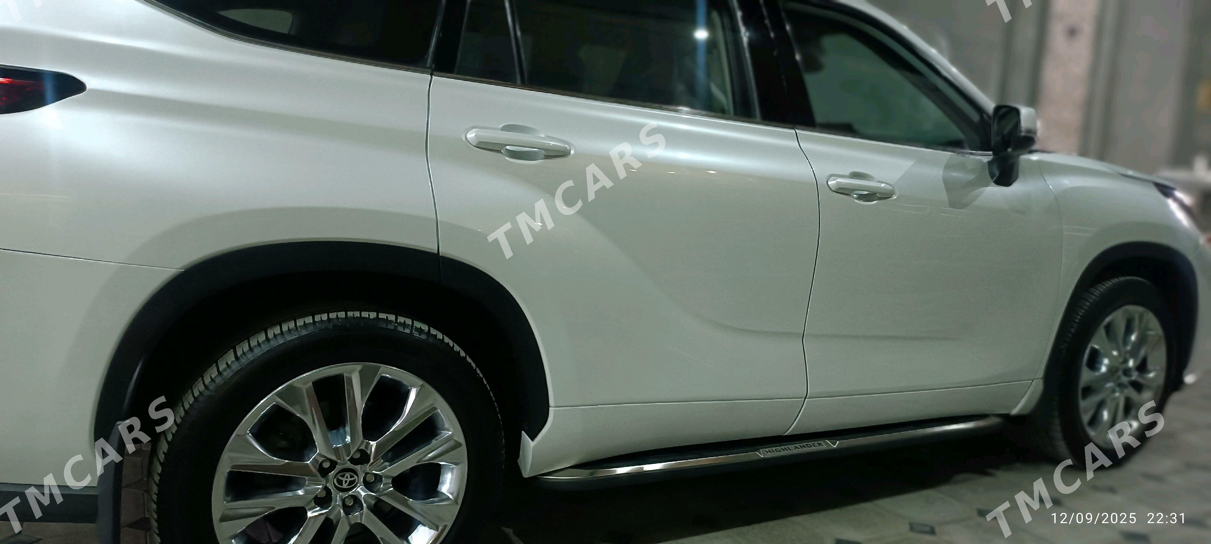 Toyota Highlander 2022 - 610 000 TMT - Baýramaly - img 5