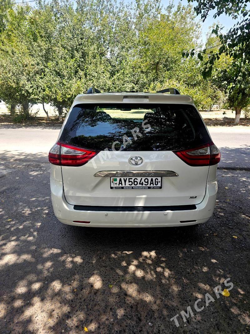 Toyota Sienna 2017 - 386 000 TMT - Aşgabat - img 7