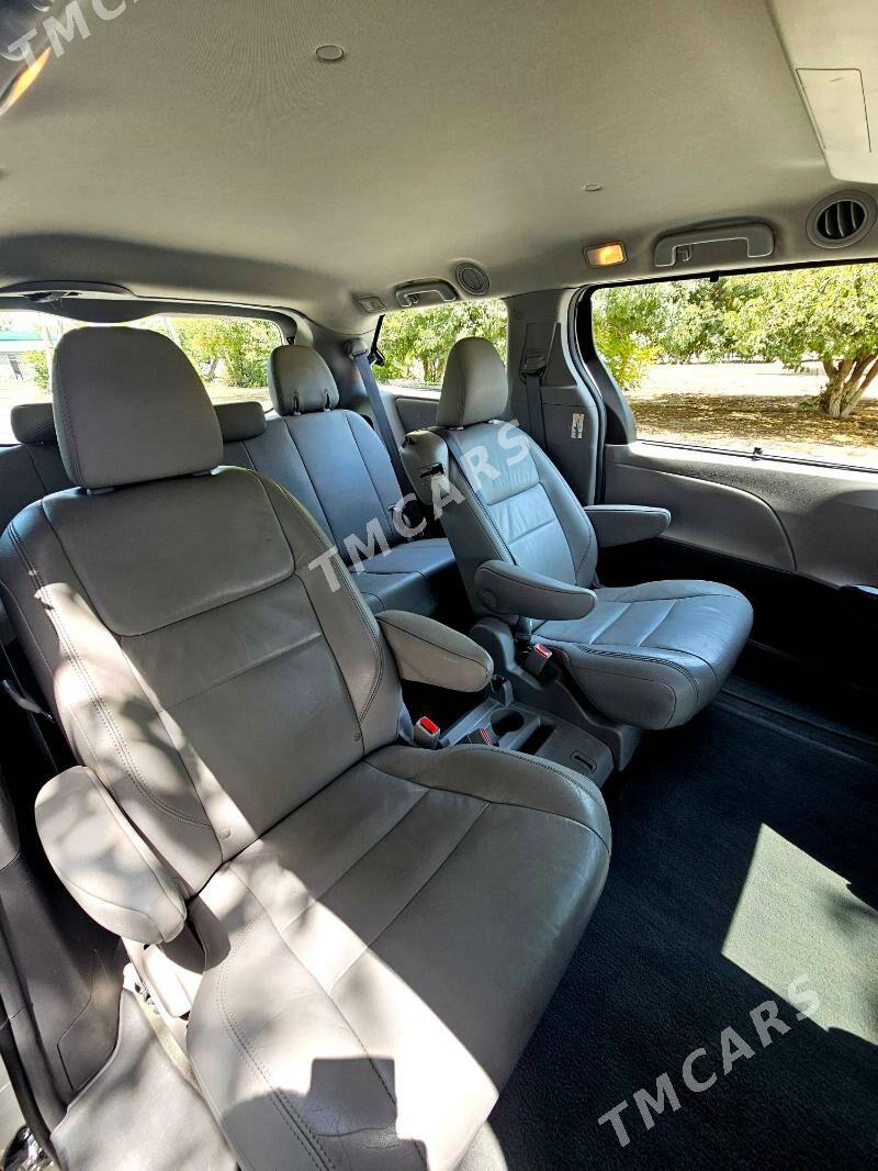 Toyota Sienna 2017 - 386 000 TMT - Aşgabat - img 2