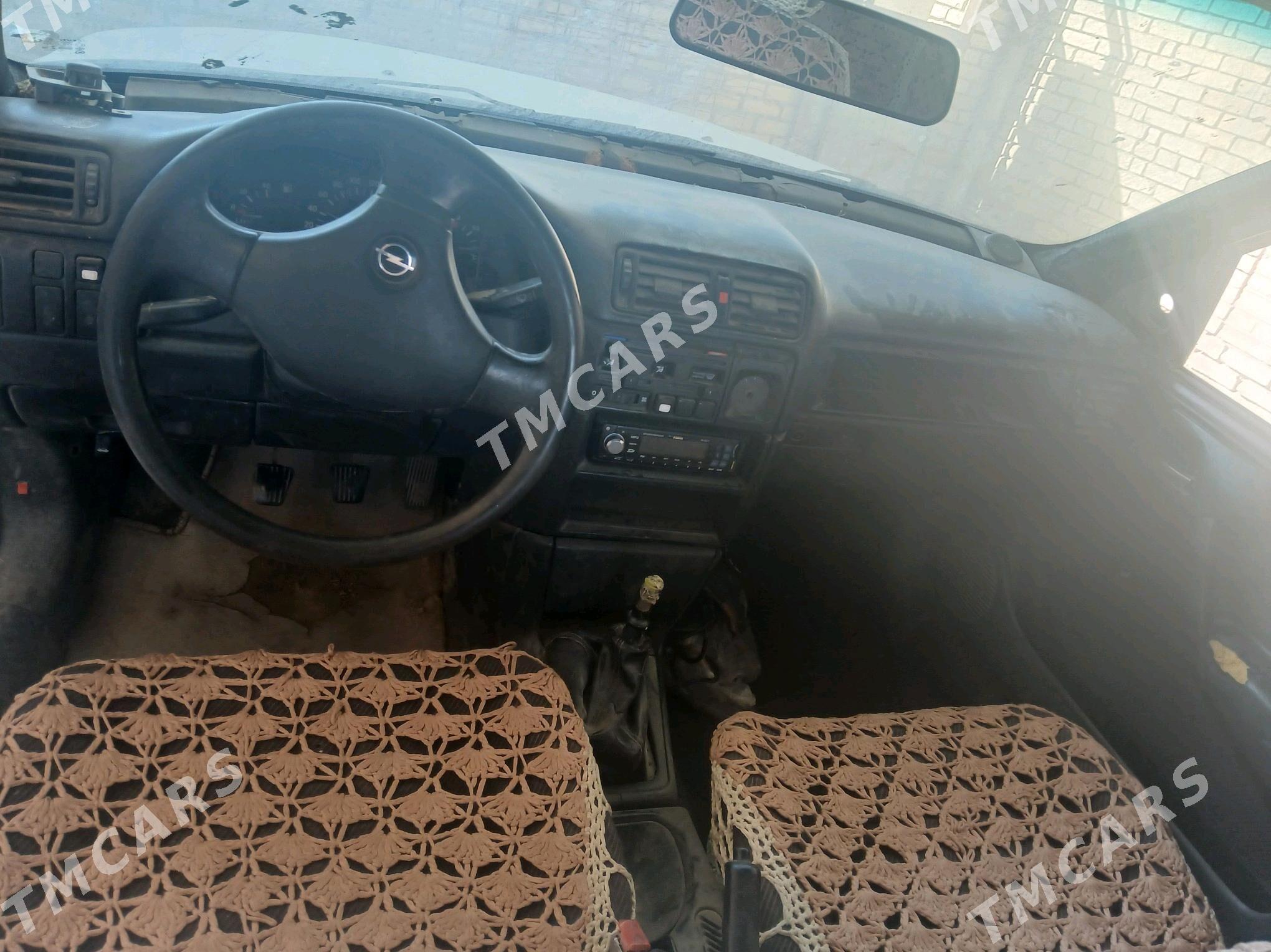 Opel Vectra 1992 - 32 000 TMT - Сакарчага - img 2