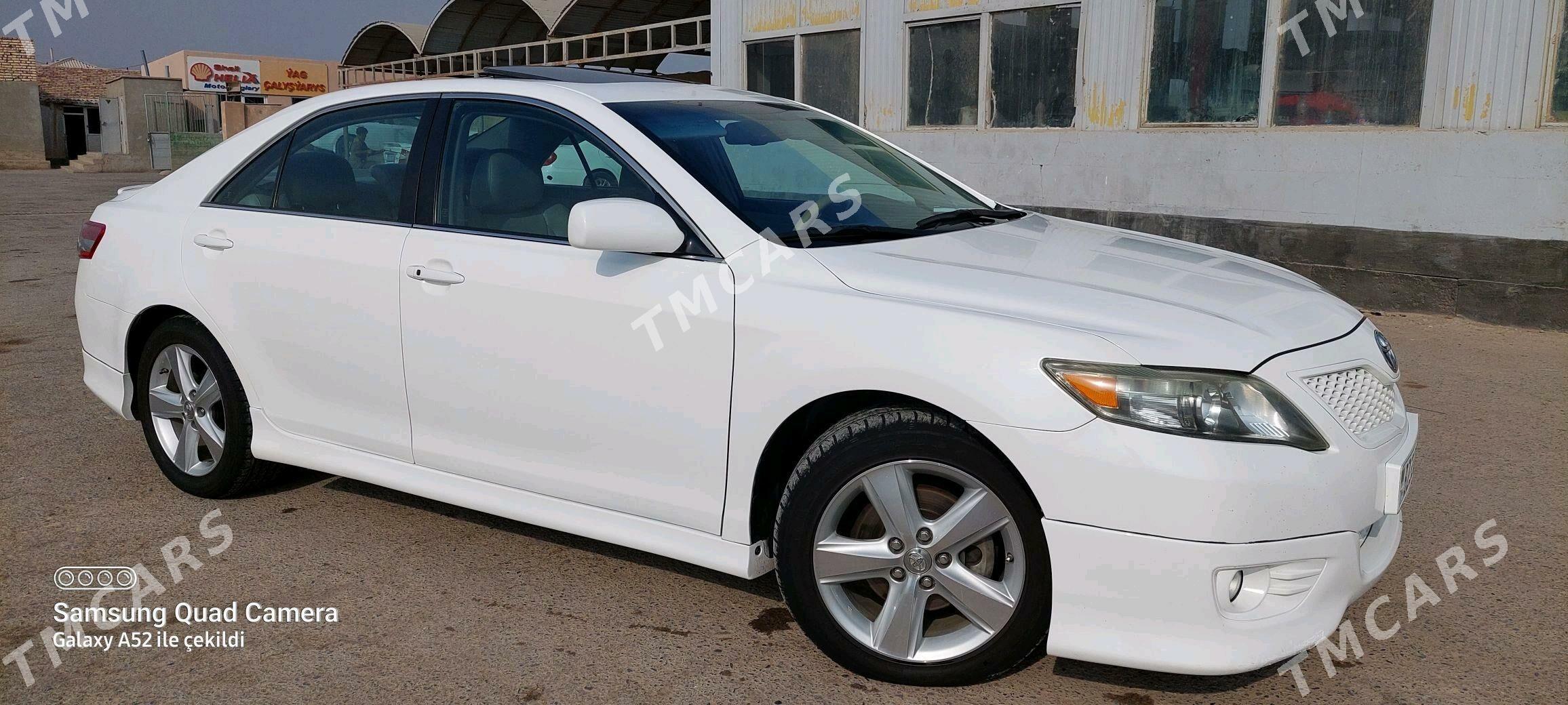 Toyota Camry 2011 - 200 000 TMT - Аркадаг - img 3