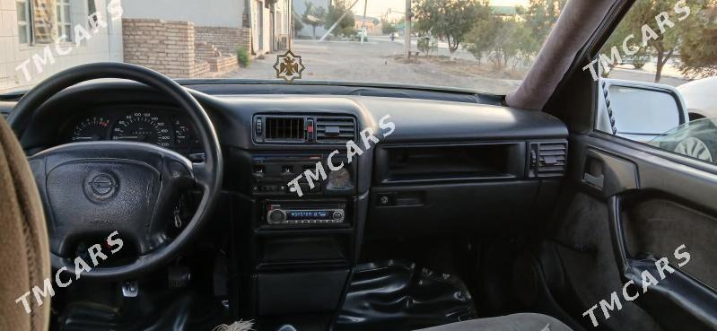 Opel Vectra 1991 - 25 000 TMT - Серахс - img 6
