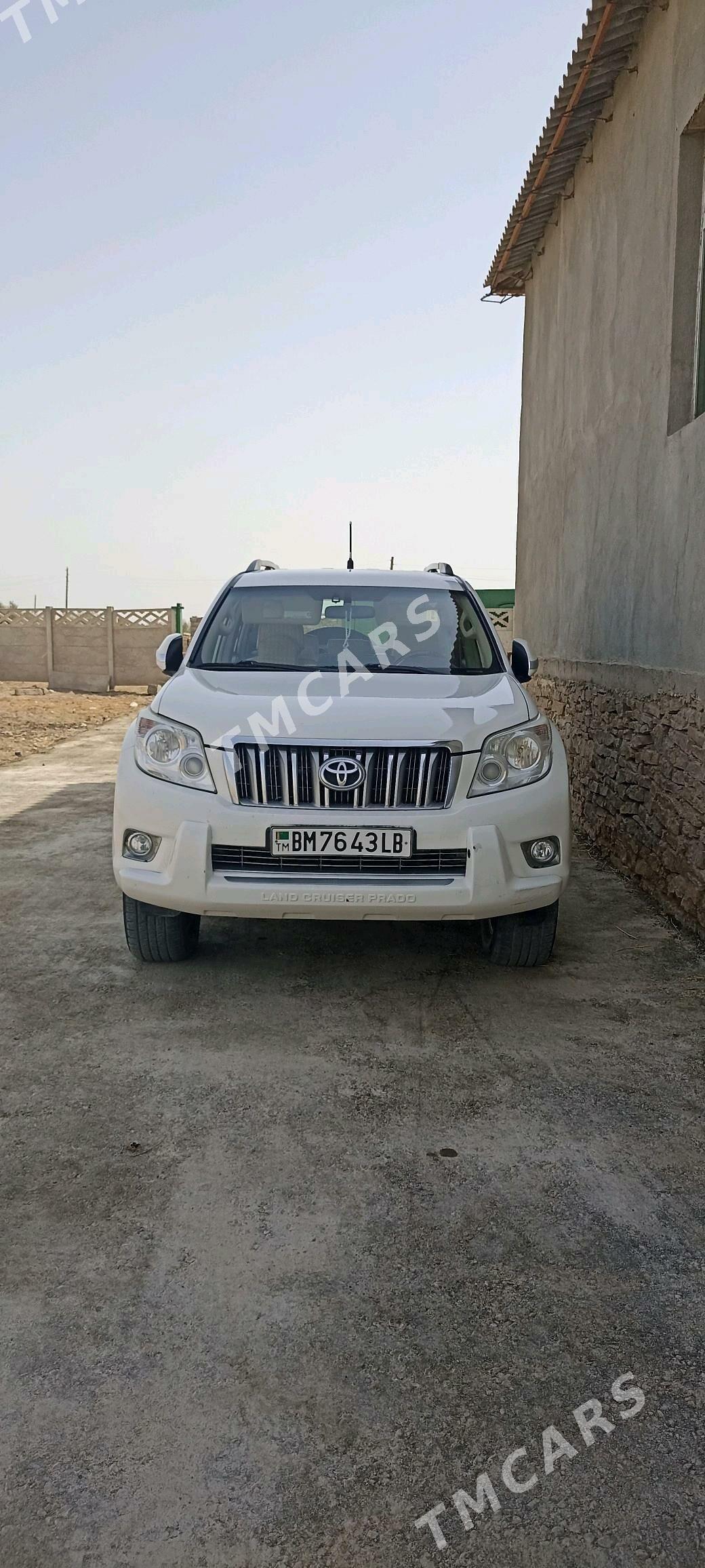 Toyota Land Cruiser Prado 2011 - 460 000 TMT - Койтендаг - img 2
