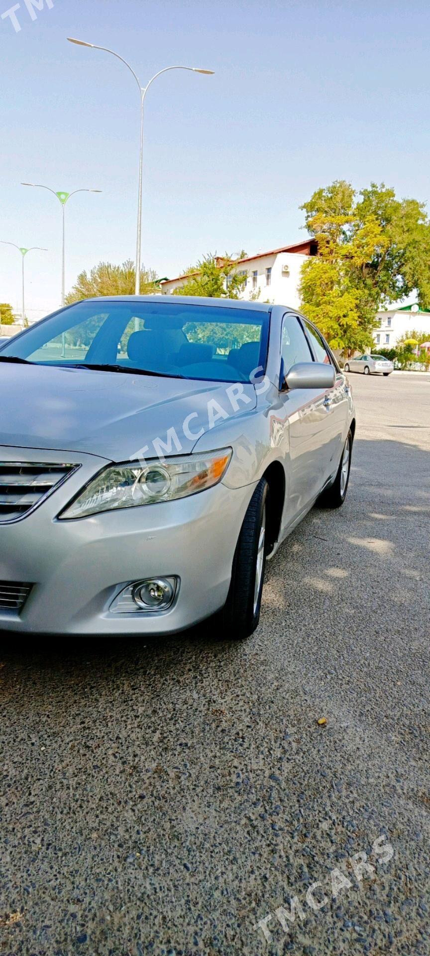 Toyota Camry 2010 - 183 000 TMT - 3 mkr - img 3
