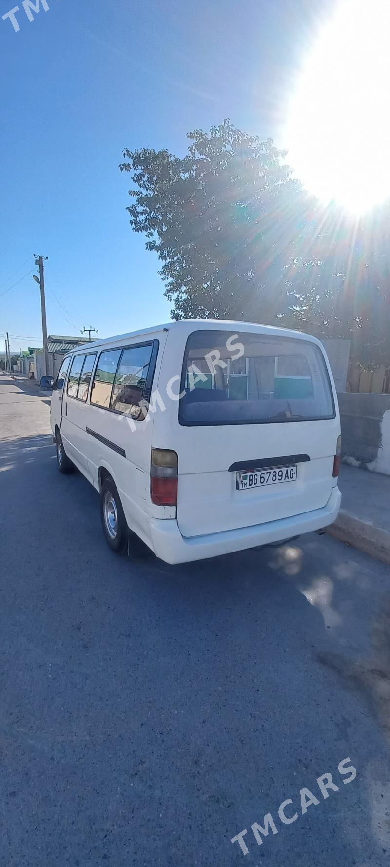 Toyota Hiace 1996 - 120 000 TMT - Бузмеин - img 2