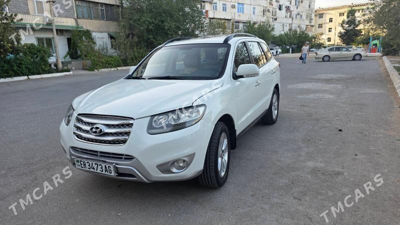 Hyundai Santa Fe 2011 - 210 000 TMT - Ашхабад - img 3