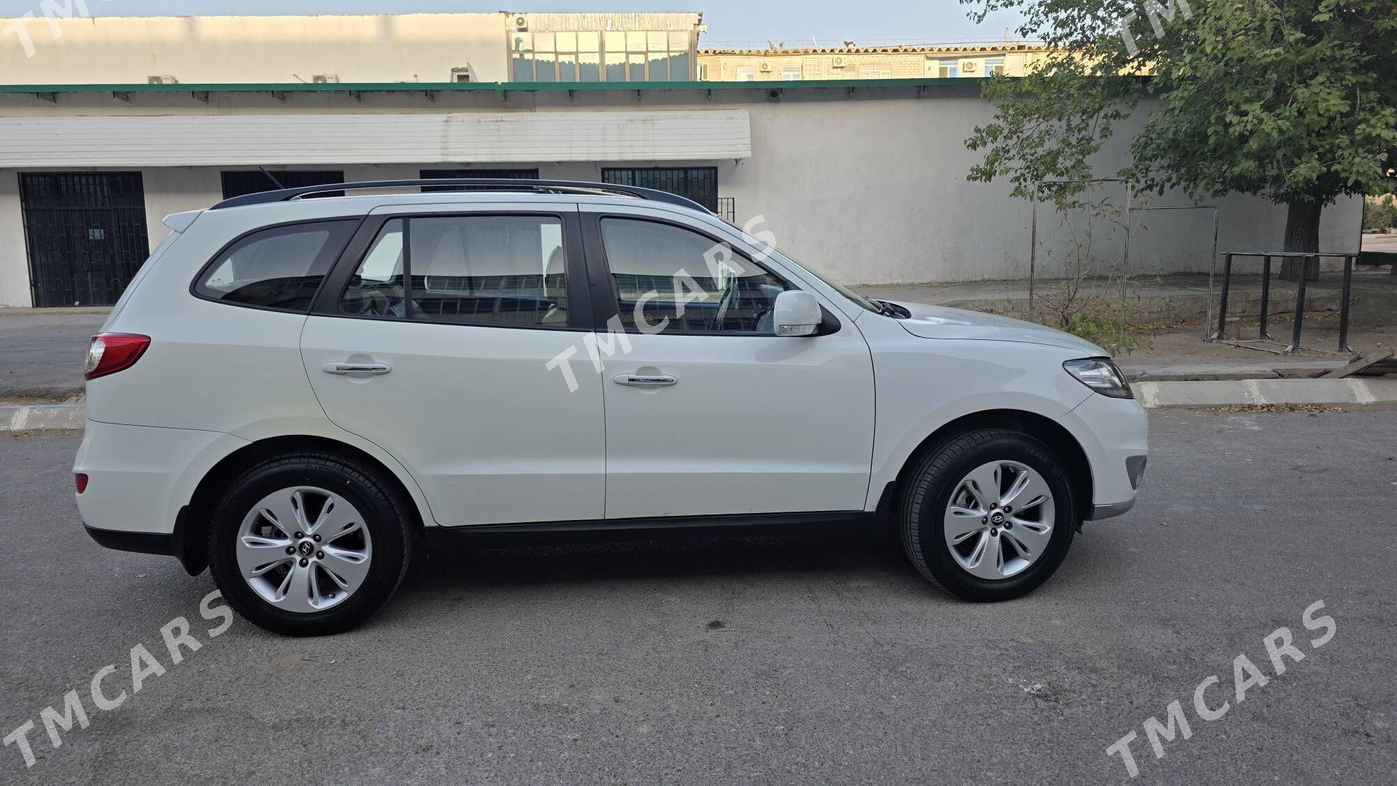 Hyundai Santa Fe 2011 - 210 000 TMT - Ашхабад - img 5