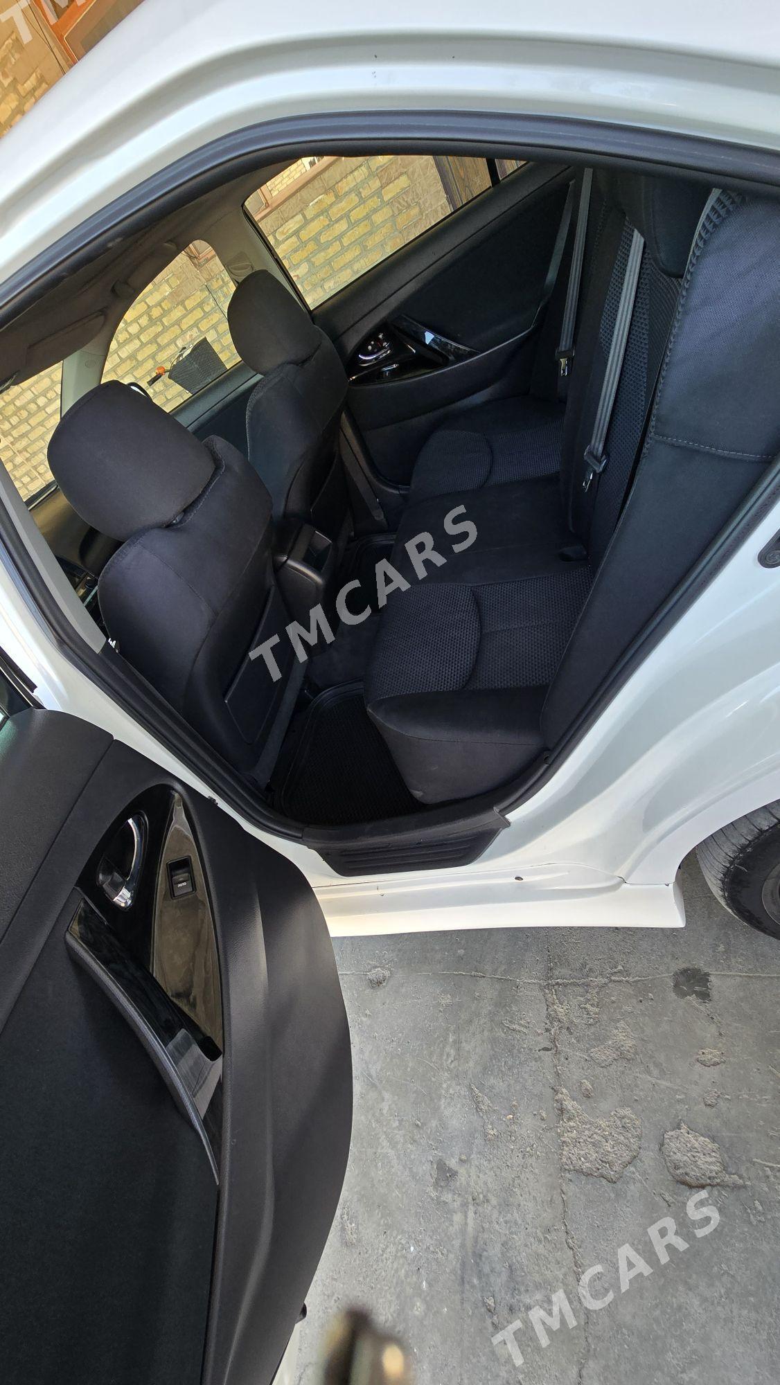 Toyota Camry 2011 - 239 000 TMT - Мары - img 3