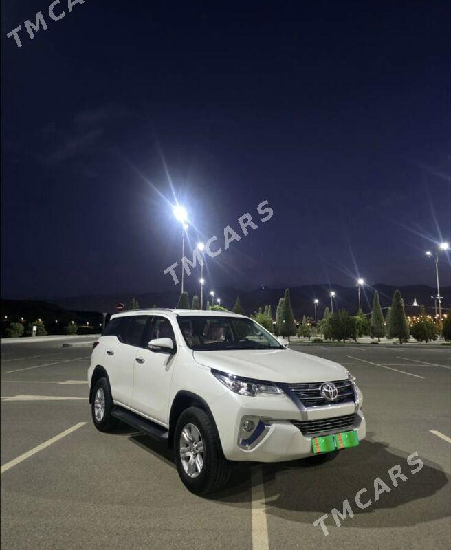 Toyota Fortuner 2017 - 520 000 TMT - Aşgabat - img 5