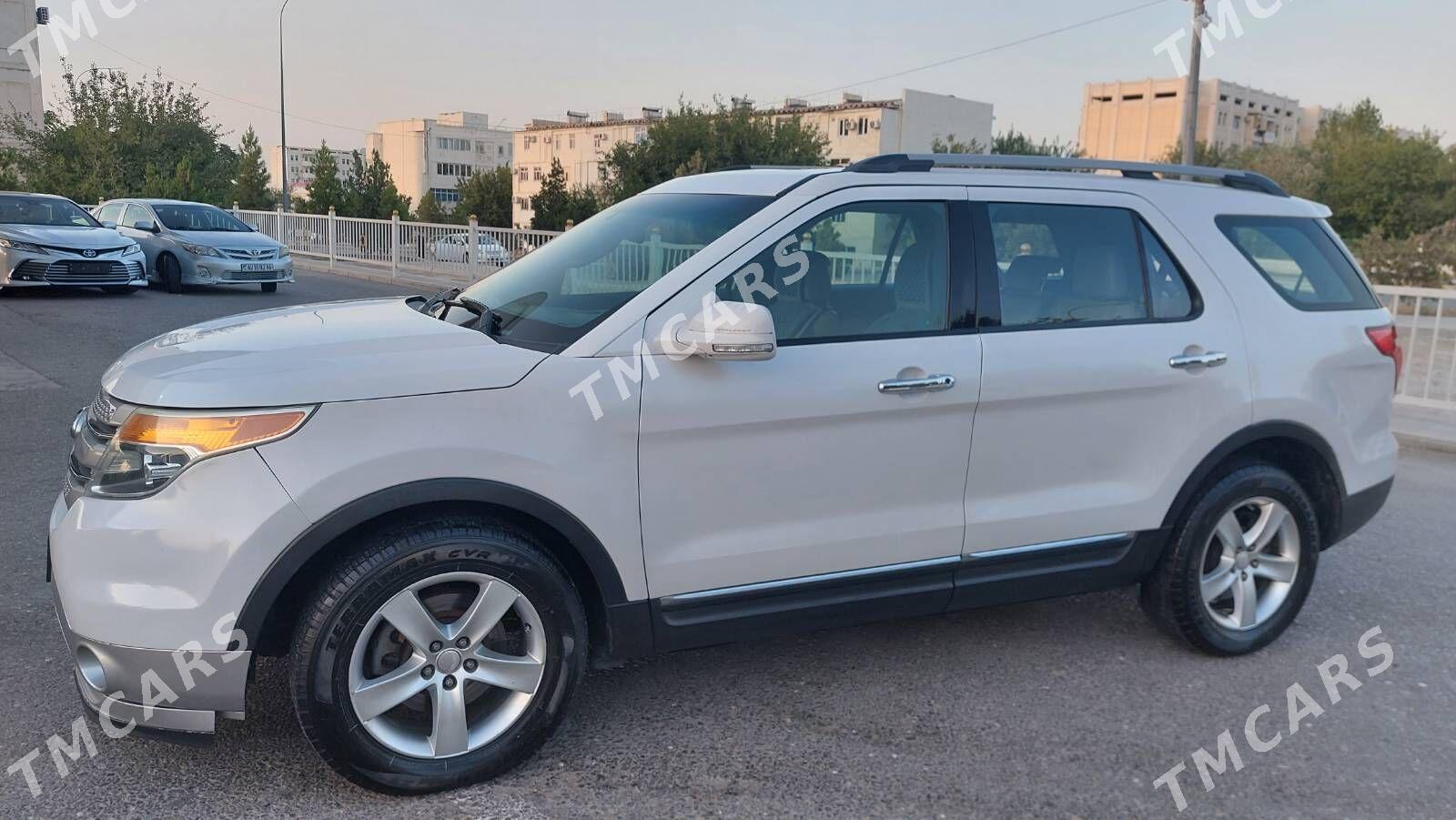 Ford Explorer 2013 - 270 000 TMT - Ашхабад - img 2