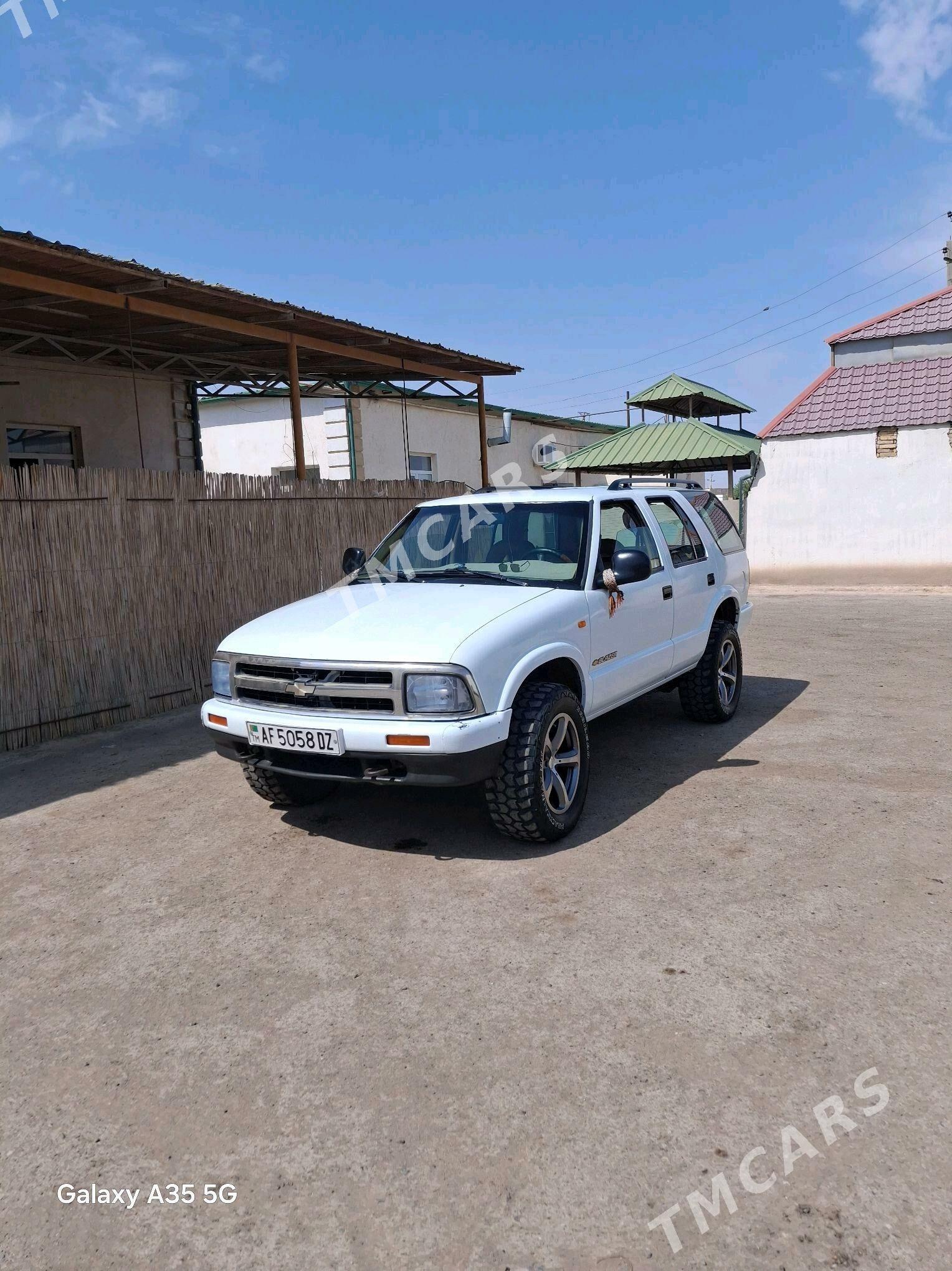 Chevrolet Blazer 1996 - 50 000 TMT - Дашогуз - img 3