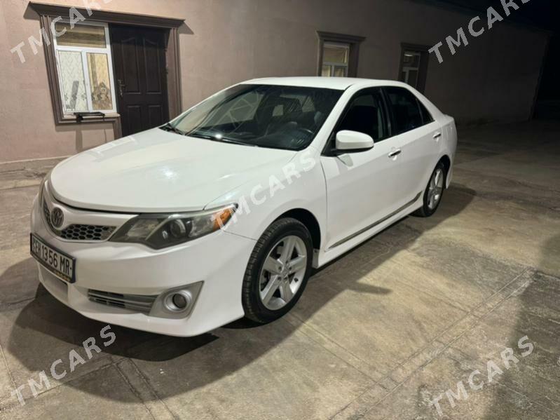 Toyota Camry 2013 - 220 000 TMT - Байрамали - img 4