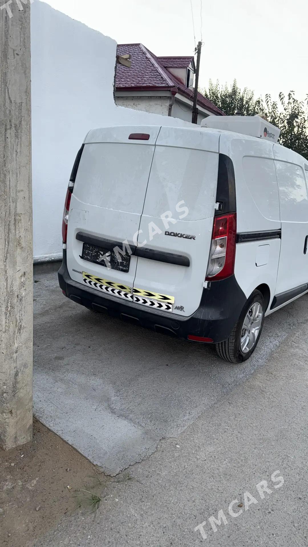 Renault Duster 2020 - 200 000 TMT - Aşgabat - img 4