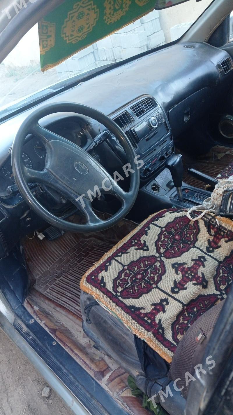 Toyota Carina 1994 - 50 000 TMT - Акдепе - img 2