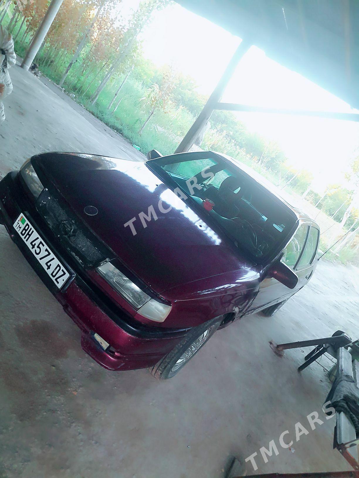 Opel Vectra 1992 - 25 000 TMT - Гурбансолтан Едже - img 4