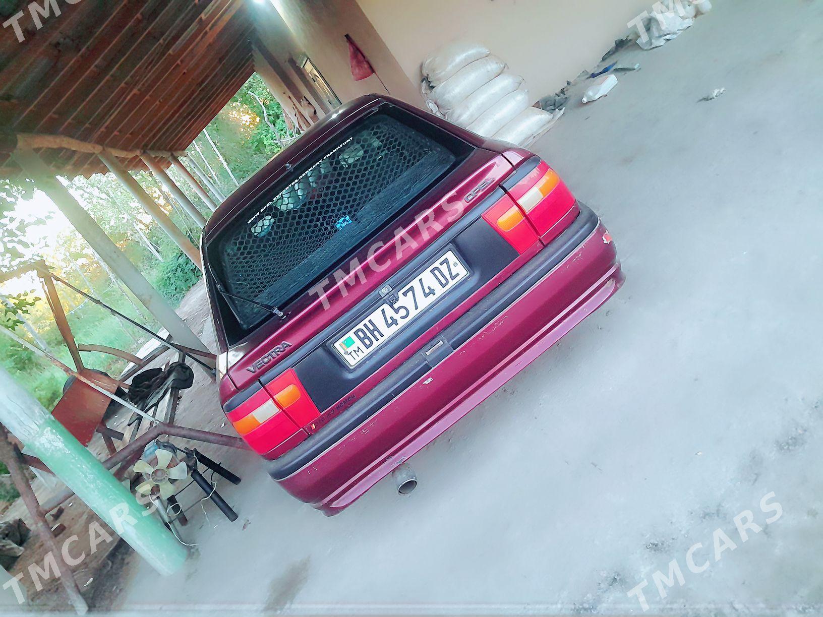 Opel Vectra 1992 - 25 000 TMT - Гурбансолтан Едже - img 3
