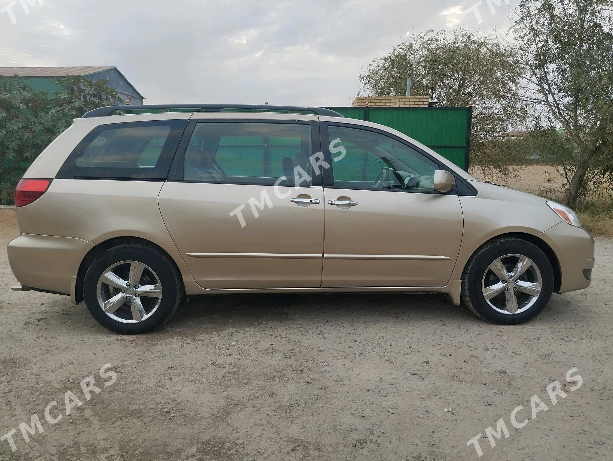 Toyota Sienna 2005 - 235 000 TMT - Мары - img 5