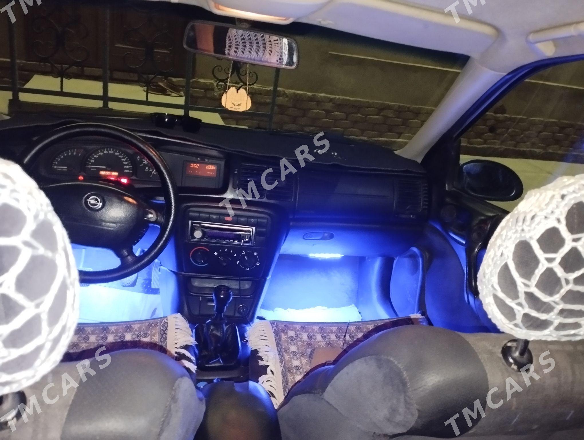 Opel Vectra 2000 - 69 000 TMT - Дашогуз - img 4