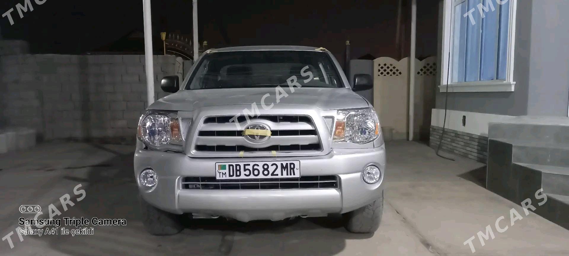 Toyota Tacoma 2010 - 120 000 TMT - Мары - img 3