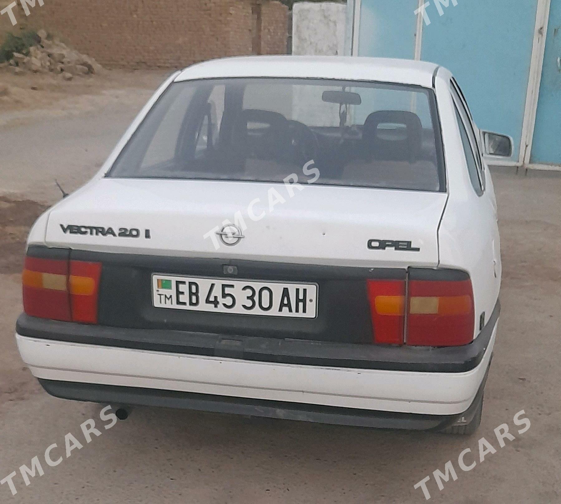 Opel Vectra 1990 - 35 000 TMT - Tejen - img 3