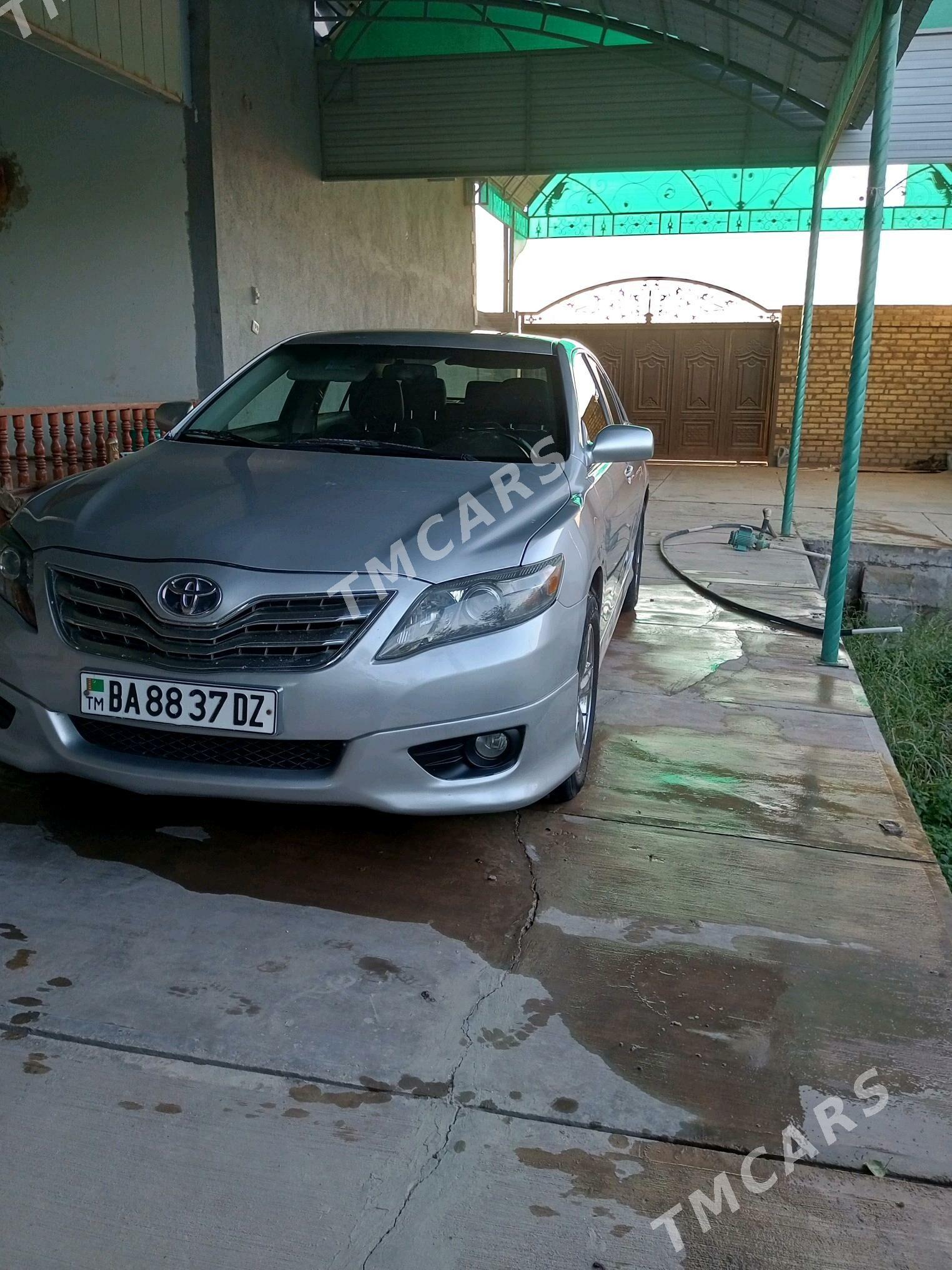 Toyota Camry 2010 - 190 000 TMT - Şabat etr. - img 3