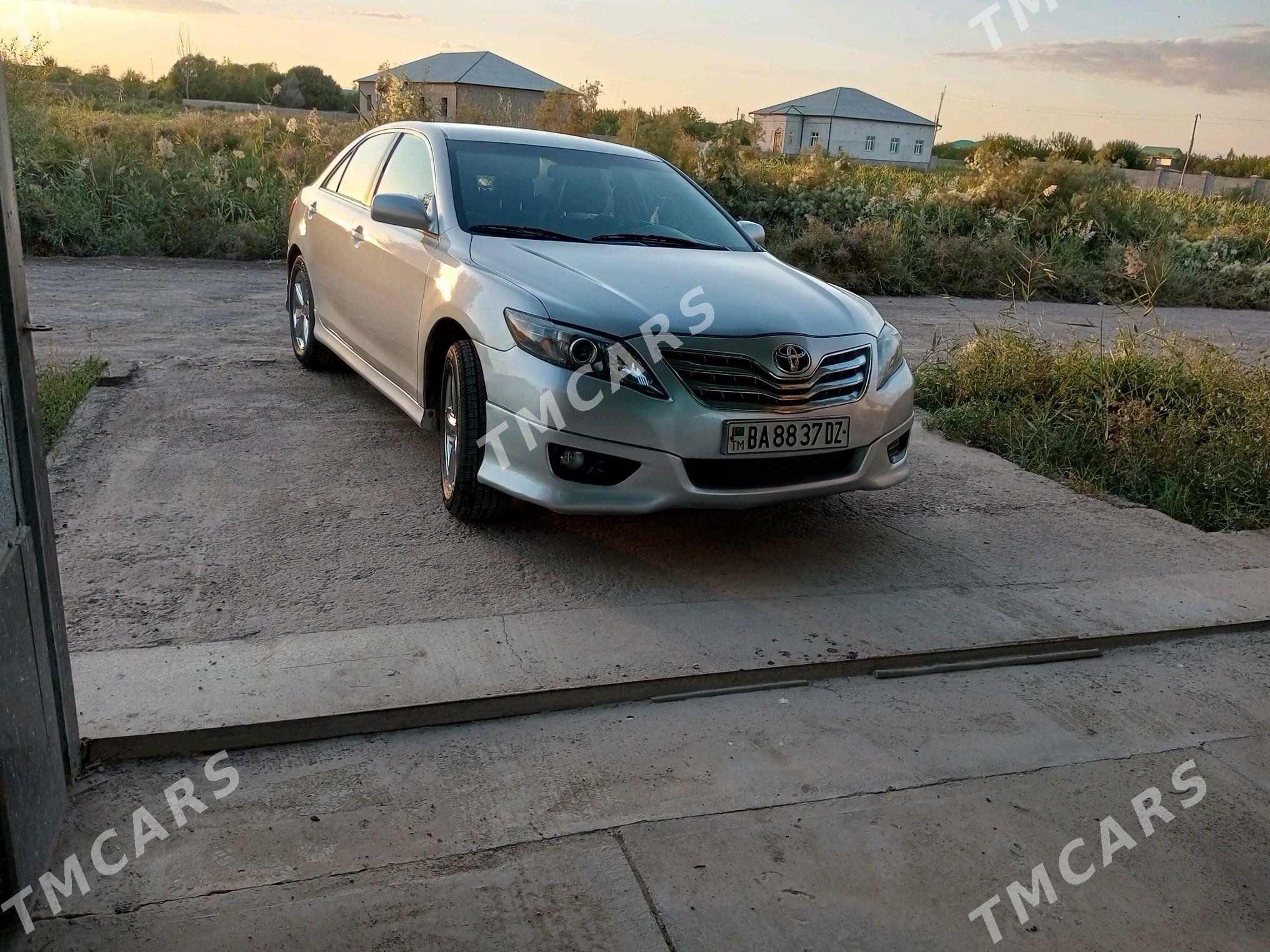 Toyota Camry 2010 - 190 000 TMT - Şabat etr. - img 6